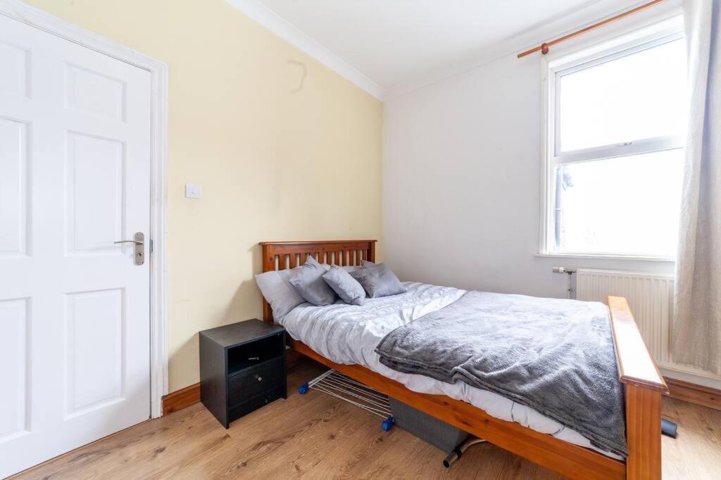 2 Bedroom Duplex * Londra