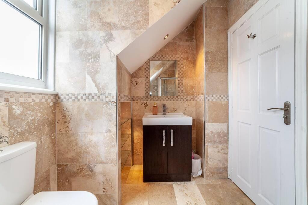 Appartamento 2 Bedroom Duplex Londra